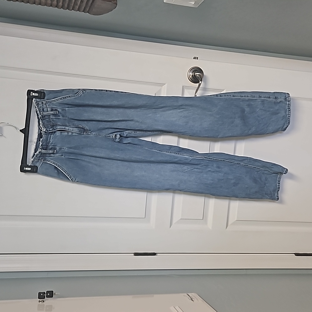 Hollister Ultra High Rise Dad Pleated Paperbag waist jeans -Junior's size 00R